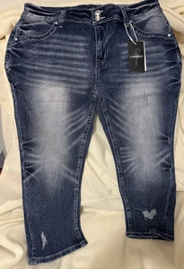Flamingals Capri Jeans Size 2XL High Rise Medium Wash Distressed Blue - Picture 1 of 10
