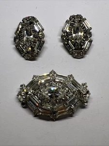 Bellissimo set orecchini spilla e clip strass vintage firmato Weiss Prong set - Foto 1 di 8