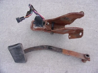 Conjunto de pedal de freno con soporte sensor Jeep Grand Cherokee ZJ 93-98 Foto 1 de 4