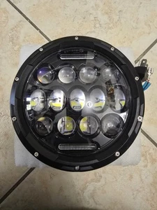 ๐ฎ๐น FARO FULL LED OMOLOGATO UNIVERSALE MOTO 7'' SCRAMBLER CHOPPERS CAFE RACER - Foto 1 di 3
