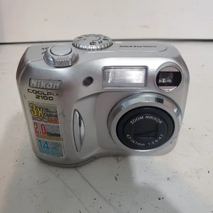 Nikon COOLPIX 2100 2.0MP Digital Camera Silver UNTESTED - Picture 1 of 10