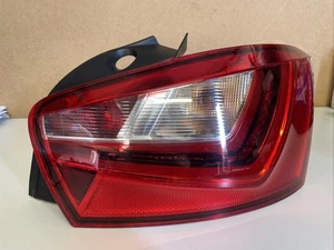 Seat Ibiza 6J 5D Heck Kofferraum Kofferraum rechts O/S Heckklappe Lampe Licht LED 6J4945096M - Bild 1 von 10