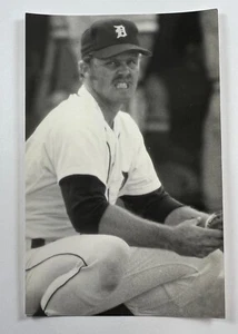 Milt May (1979) Detroit Tigers Vintage Baseball Postcard PCDT - Picture 1 of 2