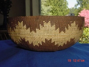 LARGE BEAUTIFUL OLD HUPA INDIAN BASKET ACORN MUSH BOWL 9" BY 3.5" CALIFORNIA - Picture 1 of 9