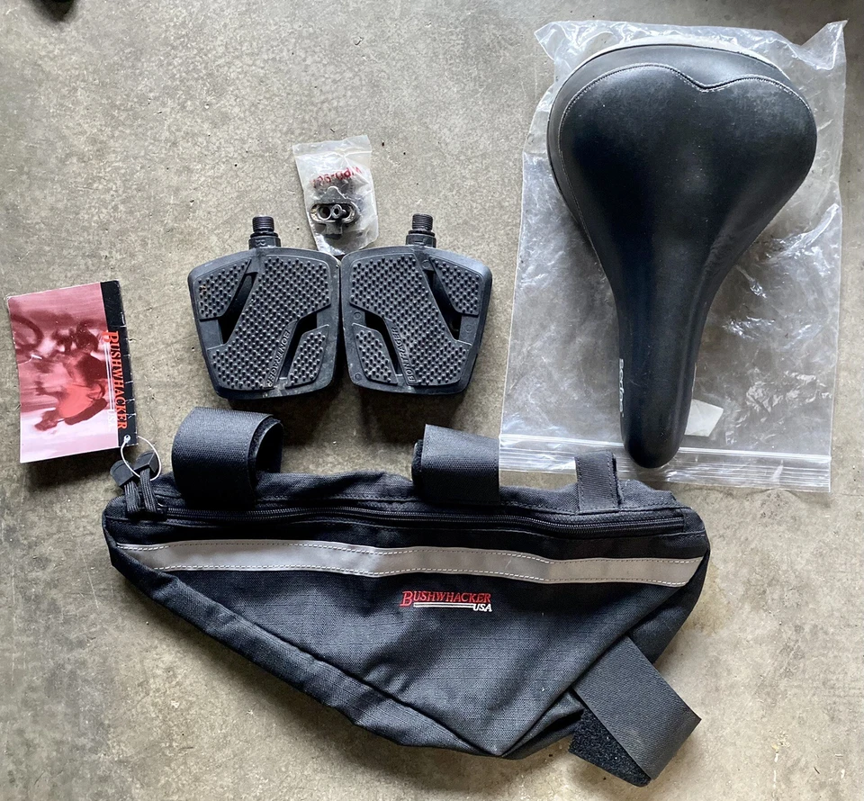 Bushwhacker Ketchum Cuadro Bicicleta Bolsa + Serfas Asiento y Bontrager Bicicleta Pedal Plano Par Foto 1 de 4