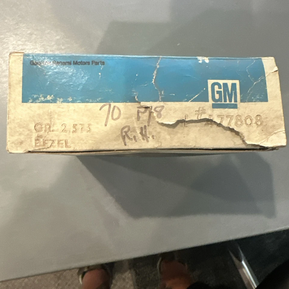 Nuevo de Lote Antiguo Pontiac Bonneville Catalina 1970 Bisel Marcador Lateral Trasero GM 477808 dp  Foto 1 de 4