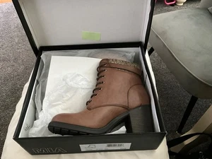 mia boots 8.0 nagelneu im Karton, braun - Bild 1 von 3