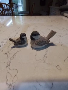 Backyard Birds Realistic Chickadee Figurines United Design Noble Oklahoma 1988 - Picture 1 of 1