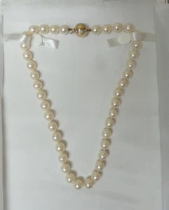 LOVELY 15" ESTATE AKOYA PEARL NECKLACE, 8mm PEARLS, 14K GOLD & DIAMOND CLASP - Picture 1 of 6