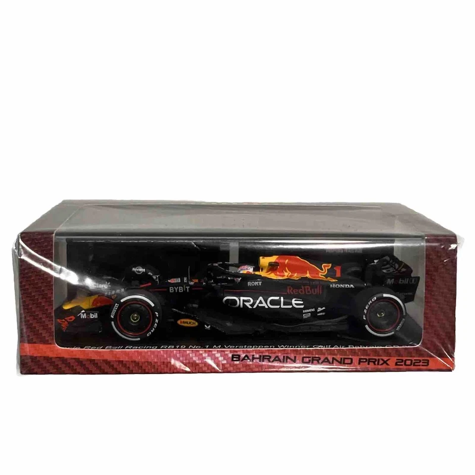 Spark 1:43 Red Bull Racing F1 RB19 Verstappen Suzuka GP exclusivo de Japón Foto 1 de 4