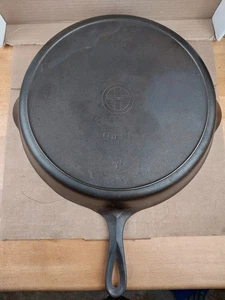 VTG Griswold Cast Iron Skillet #12 Small Block Logo Erie PA USA 719 B Heat Ring - Picture 1 of 18