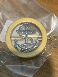 ROYAL NAVY CAP BERET BADGE ROYAL NAVAL GENUINE ISSUE MTP CADETS - Picture 1 of 3