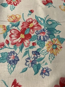 FLORAL Cotton FABRIC 4 Feet 7 inches x 10 Feet 6 inches BEAUTIFUL - Picture 1 of 7