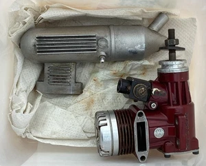 Irvine 53 Red R/C Engine With Muffler - Picture 1 of 3