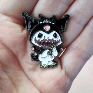 Pin Kuromi Zombie Horror Gótico ~ Esmalte Duro - Imagen 1 de 4