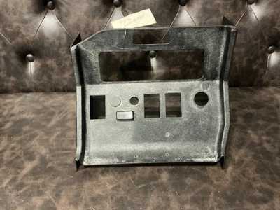 MG MGB GT 1973 consola central * estado original * Foto 1 de 4