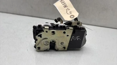 Serrure avant gauche PEUGEOT 406 COUPE 9135N7 - Photo 1/4