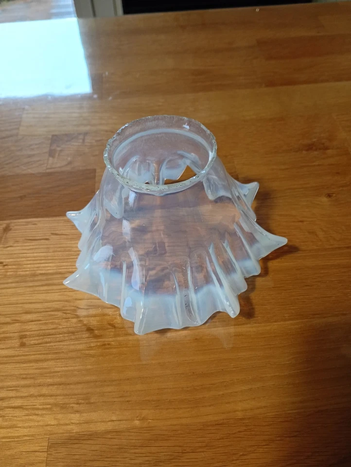 Tulipe de Lampe  Ancienne en Opaline - Photo 1/1