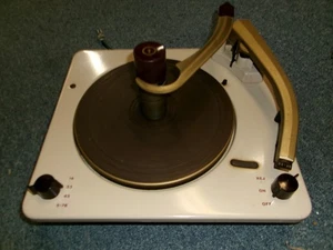 VINTAGE VOICE OF MUSIC RECORD CHANGER 1210A - Picture 1 of 3