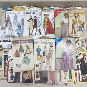 Lot of 36 Vintage Womens Clothing Patterns Simplicity McCalls Butterick - Picture 1 of 12