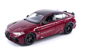 Bburago 1:18 Alfa Romeo Giulia GTA Quadrifoglio Diecast Modelo Coche Rojo Carreras - Imagen 1 de 7