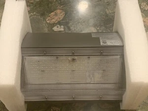 LED Wall Pack Light Commercial Dusk to Dawn Security Lighting 100W 5000K - Picture 1 of 9