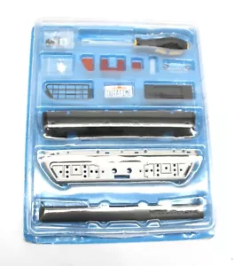 Eaglemoss DIY Back to the Future Delorean replica stage 01 - 1:8 scale w/ Book - Picture 1 of 4