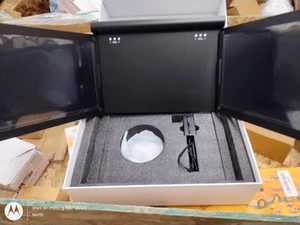 13.3 Inch dual monito - Picture 1 of 7