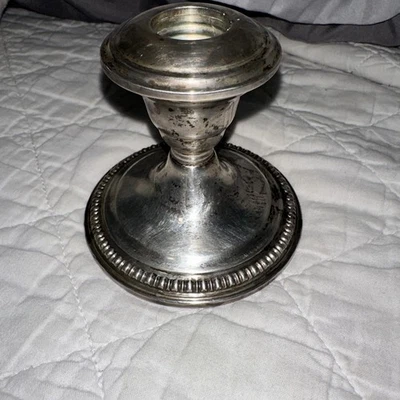 Candelabro vintage de Wm Rogers reforzado con peso esterlina Foto 1 de 4