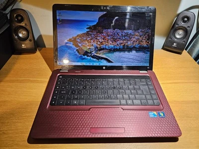 15" HP G62-b50sa Core i3-350M 2.27GHz 4GB 500GB Red Windows 10 Laptop - Image 1 of 4
