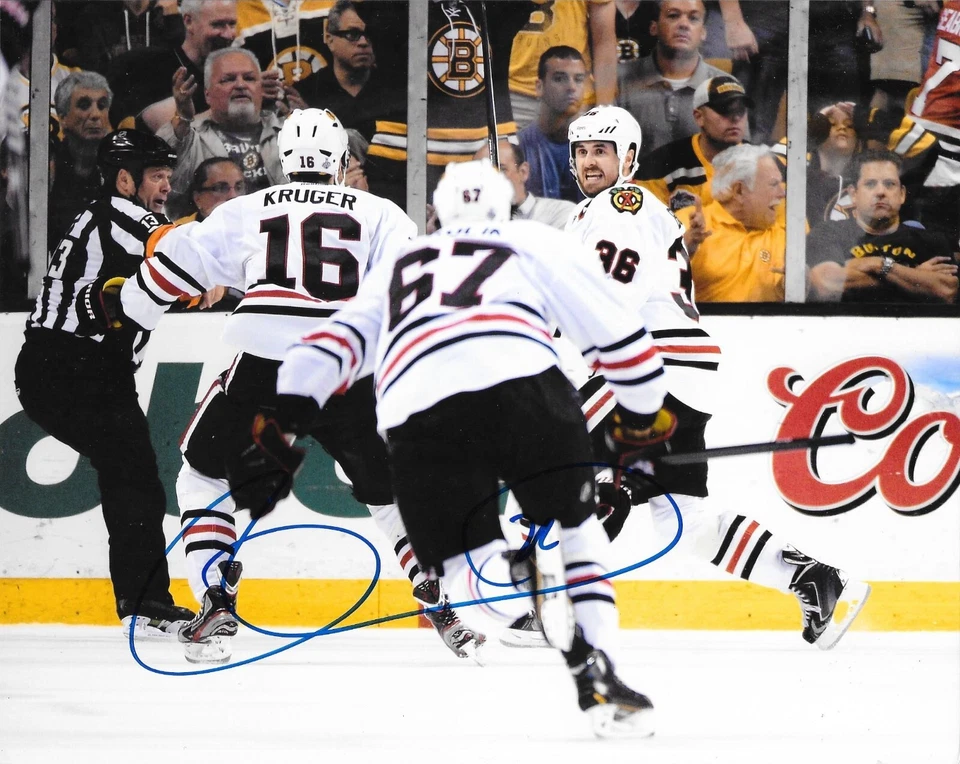 Dave Bolland signed Chicago Blackhawks 8x10 photo autographed Hawks 2 - Image 1 of 1