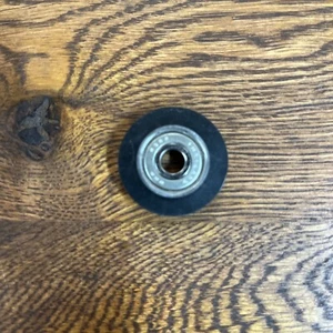 Rodamiento moldeado de uretano Misumi ID6 mm OD 28 mm ancho 6 mm - Imagen 1 de 3