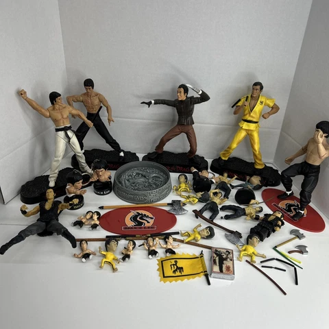 Lot Of Action Figures Bruce Lee Enter The Dragon Lives Accessories Lighter Cover