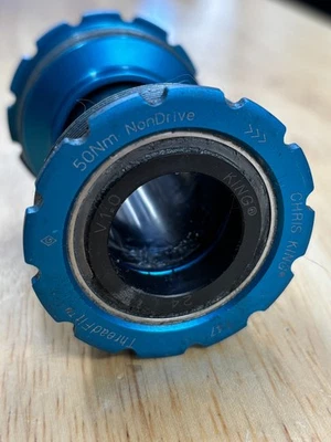 Suporte inferior turquesa Chris King ThreadFit T47 24i - Imagem 1 de 4