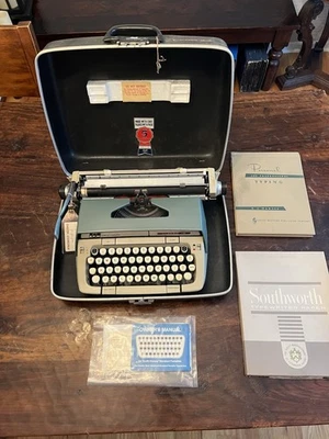 1960’s Smith Corona Classic 12 Portable Typewriter Beautiful Condition ￼ - Image 1 of 4