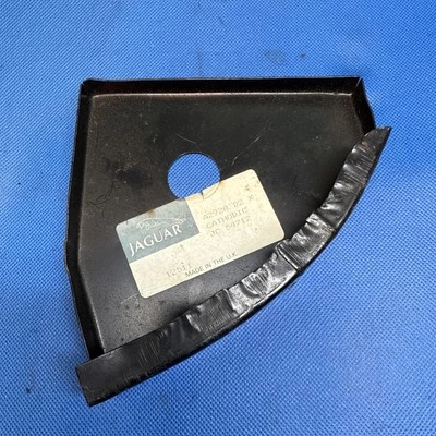 Jaguar XJ Rear Sill Closing Panel LH 12511 OEM - Image 1 of 4