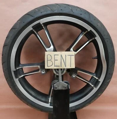 Llanta delantera Harley Davidson Street Glide 14-18 130/60 B19 (doblada) Foto 1 de 4