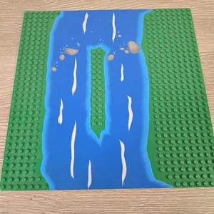 Lego Baseplate 32 x 32, Island and River Pattern Classic Town Green 1993, 6552 - Picture 1 of 5