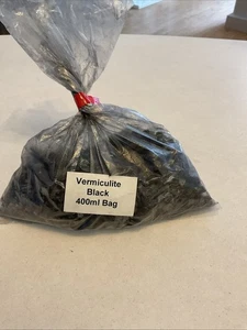 Vermiculite Nera 400ml Chips Decorative per Fuochi Elettrici Evoinic Effetto Carburante - Foto 1 di 1
