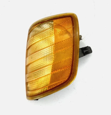 MERCEDES BENZ W124 E320 E430 1994-1995 LUZ ESQUINA DELANTERA IZQUIERDA OEM Foto 1 de 4