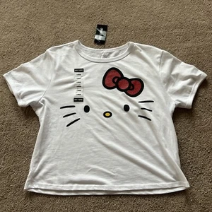 Hot Topic  Cropped TEE SHIRT SHORT SLEEVE T SHIRT TOP BLOUSE Large NEW - Picture 1 of 5