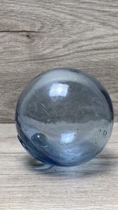 "Flotador de pesca de vidrio azul 3,3"" soplado a mano vintage" - Imagen 1 de 10