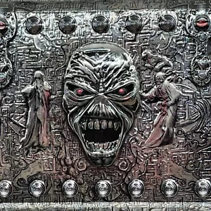 Iron Maiden Eddie's Archive Limited Edition Box Set 6 CD Scroll Schnapsglas - Bild 1 von 21