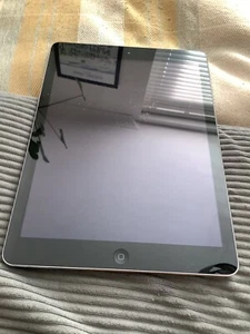 Apple iPad Air 1st Generation 32GB Wifi 9.7”. A1474. Silver. Super Condition. - Picture 1 of 5