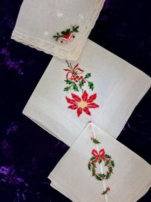 lot of 3 Christmas themed Handkerchief one lace edged - Image 1 of 4