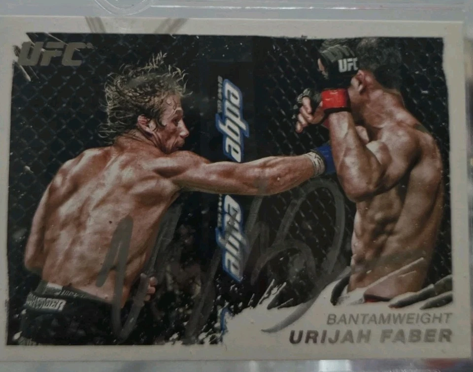2011 Topps UFC Moment of Truth - Autograph Urijah Faber #71 - Image 1 of 1