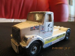 Camión de carreras convencional CORGI Mobil Motor Sport Collection Volvo blanco suelto - Imagen 1 de 7