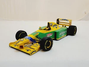 1:18 1993 Benetton B193B Formula 1 Michael Schumacher Diecast Model - Picture 1 of 12