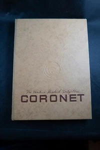 Coronet 1961 Queens College Yearbook Annual - Picture 1 of 8
