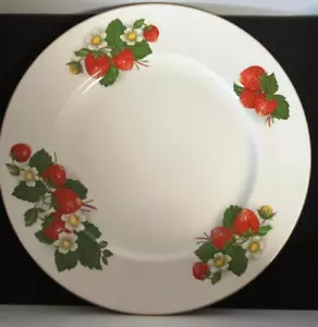 Rare Royal Grafton Wild Strawberry 8" Salad Plate Bone China England - Picture 1 of 7